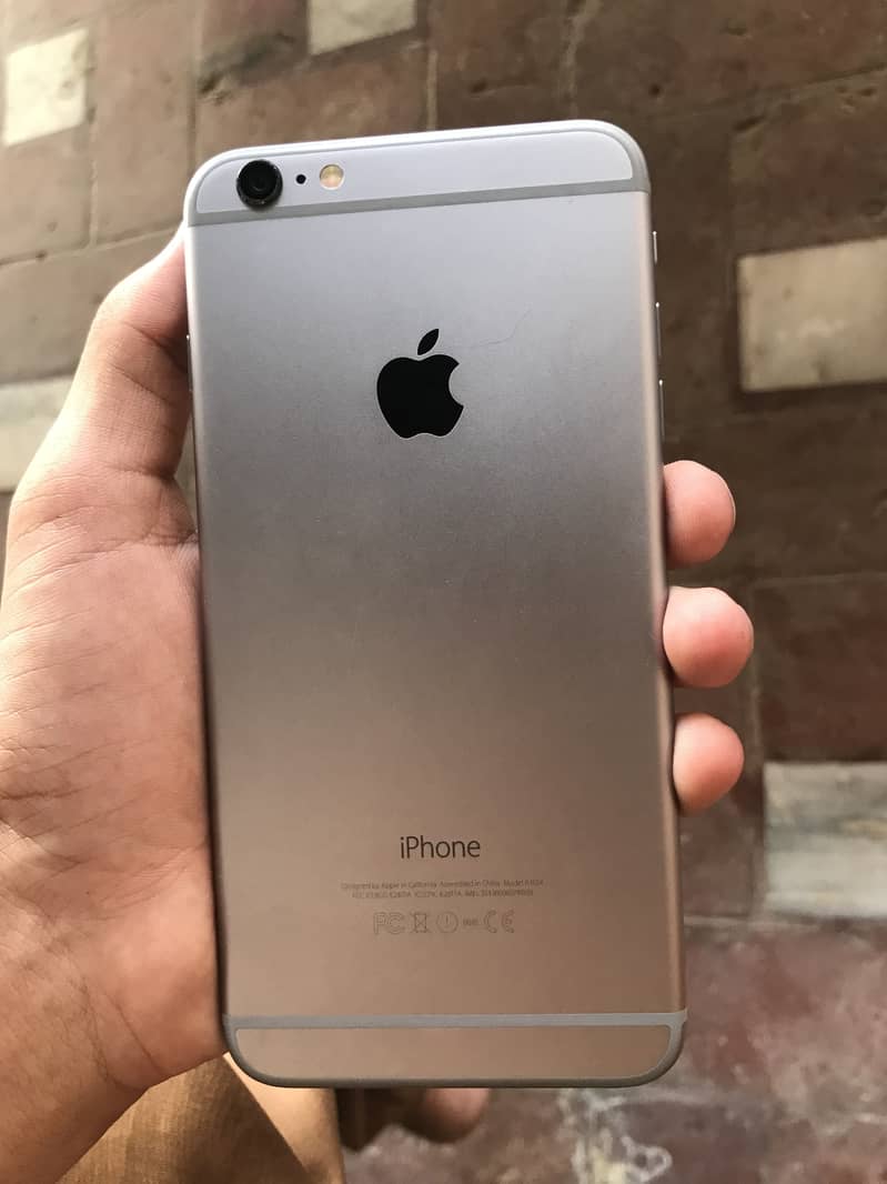 Apple iPhone 6S Plus 1