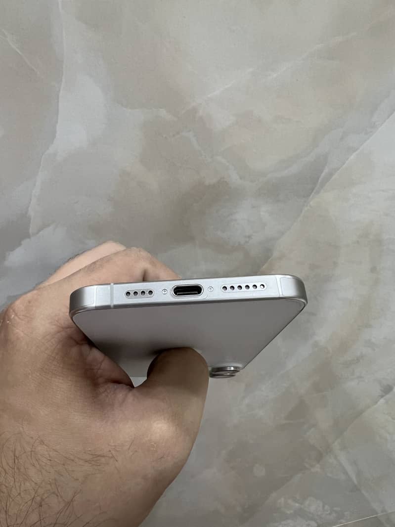 Apple iPhone 15 Pro Max 5