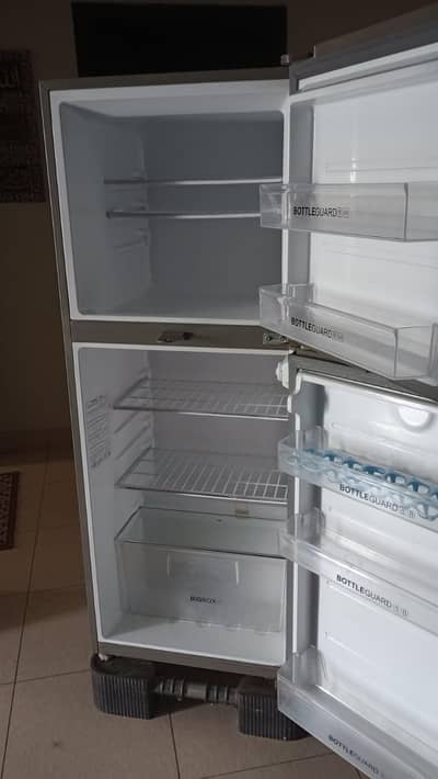 Haier Refrigerator HRF-246 EBD (Mettalic)