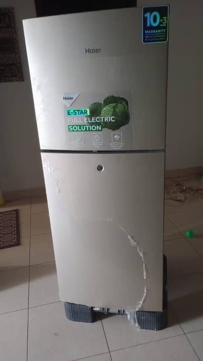 Haier Refrigerator HRF-246 EBD (Mettalic) 9cf