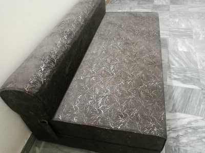 sofa cumbed