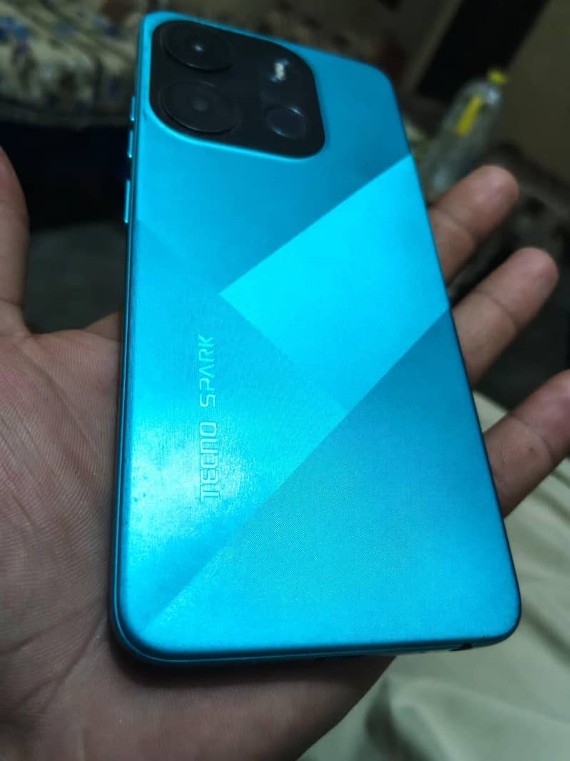 Tecno Spark Go 2