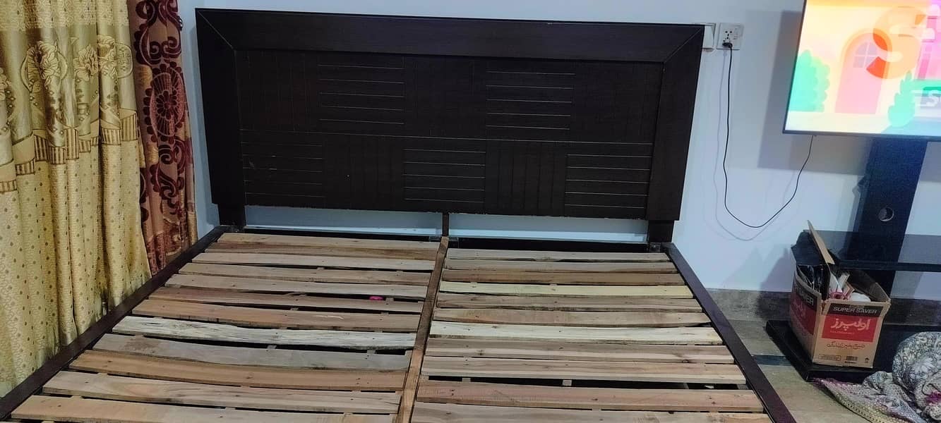 bed set with side tables 3