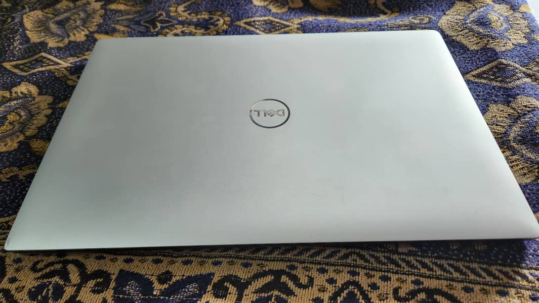 Dell precision 5540 3