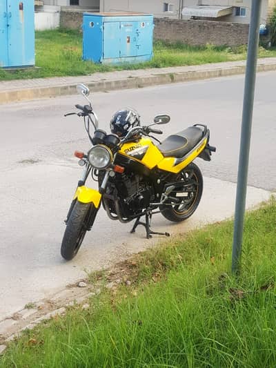 Suzuke GS500E