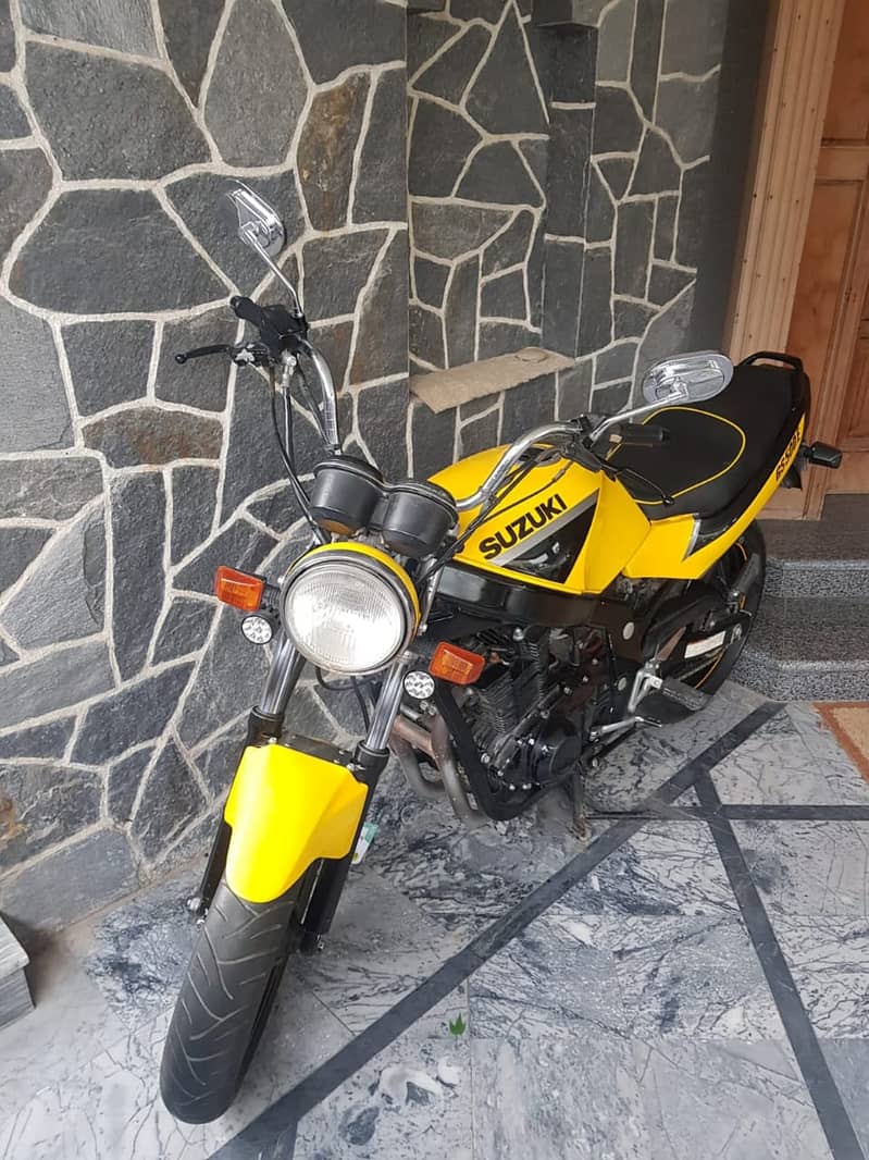 Suzuke GS500E 2