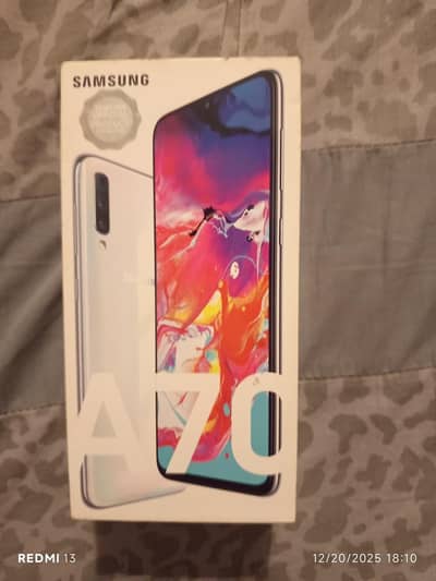 Samsung Mobile A70