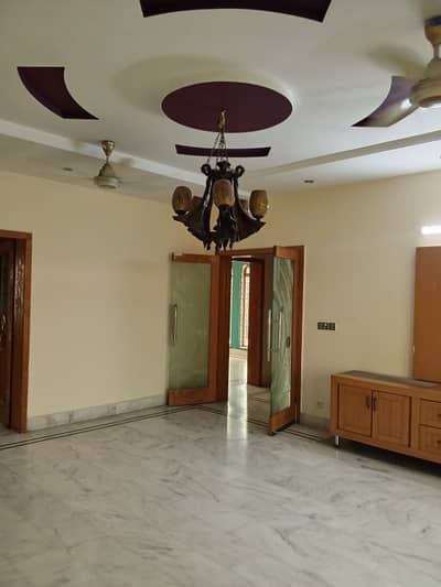 32 MARLA HOUSE FOR SALE