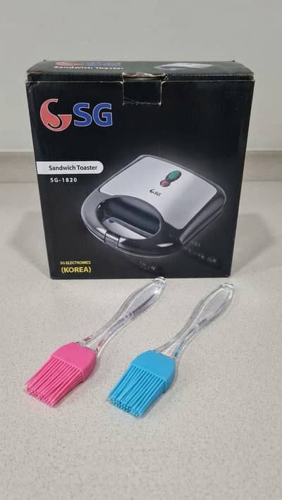 new condition sendwch maker + One Brush