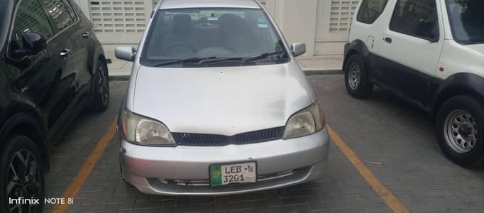 Toyota Platz 2001