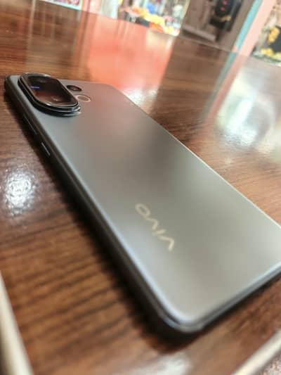 Vivo V60