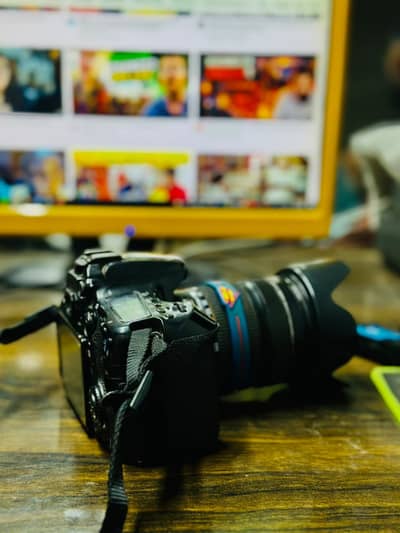 Canon 70D with bag