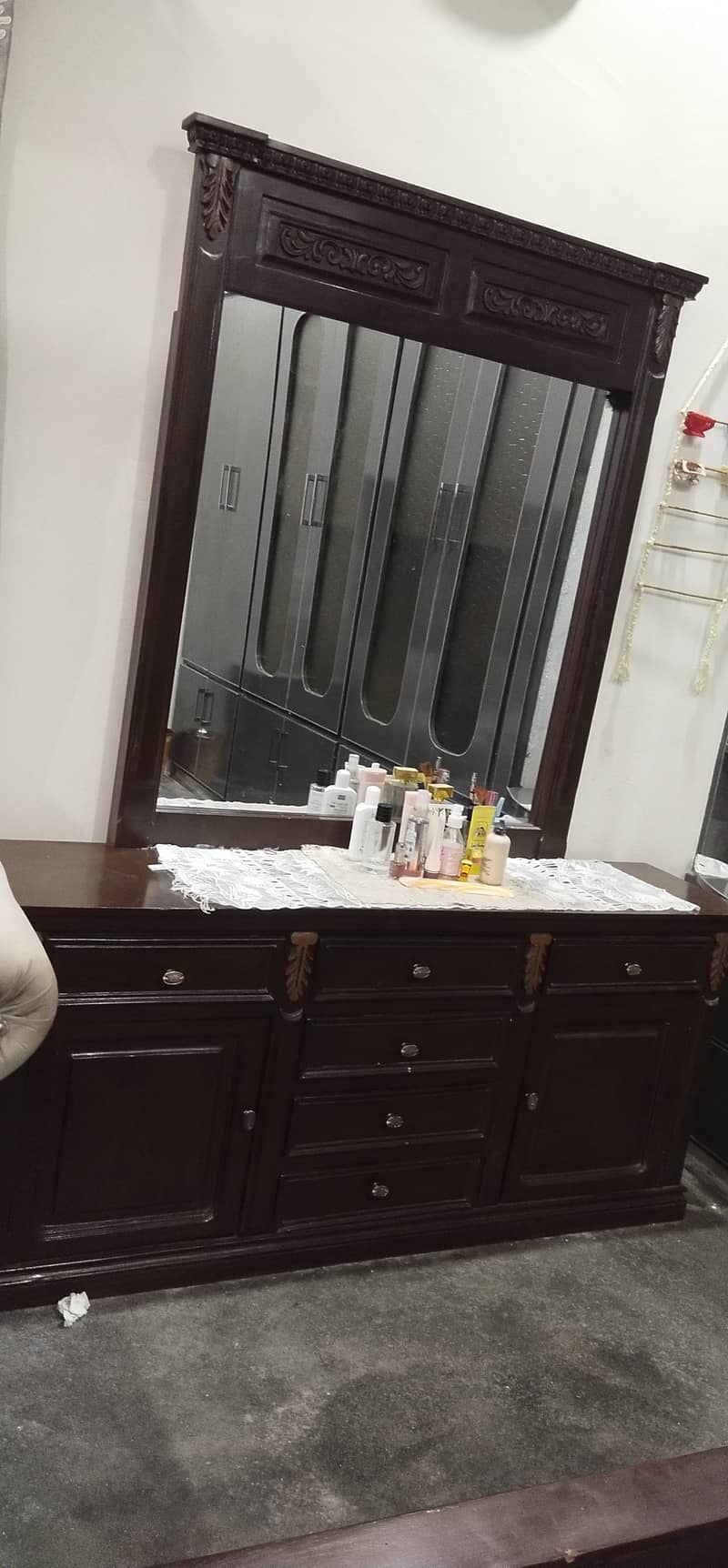 dressing with drawers 0