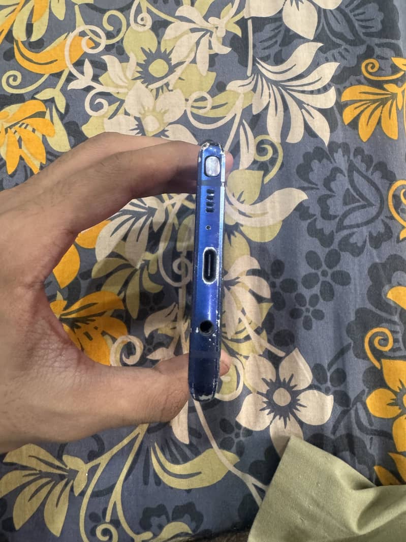 Samsung Mobile Note 9 7