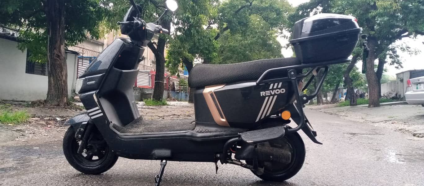 Revoo Electic Bike A12 1