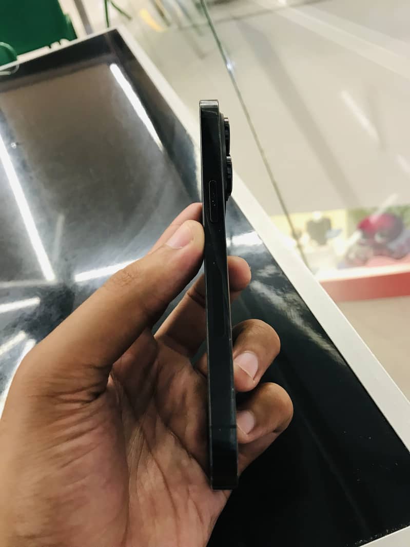 Iphone 14 pro Read Add First ! 1