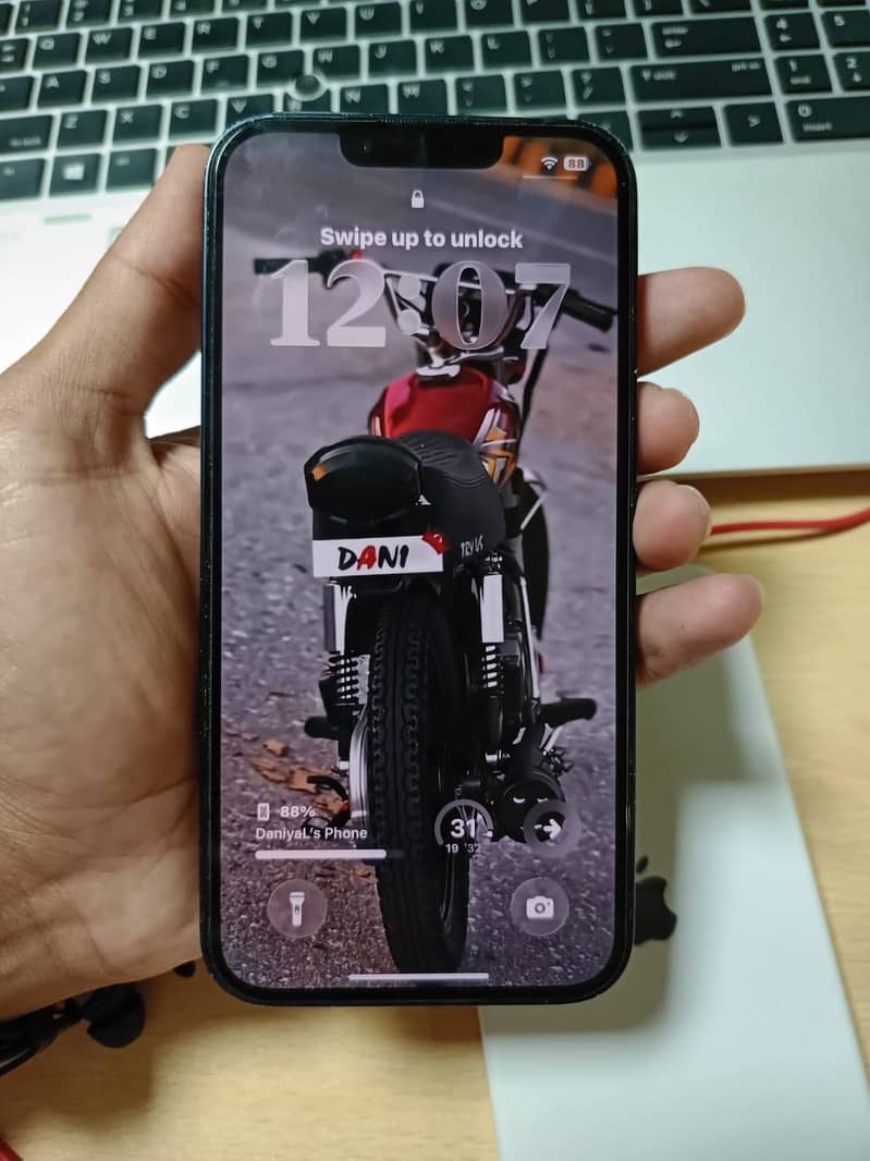 Apple iPhone 14 4