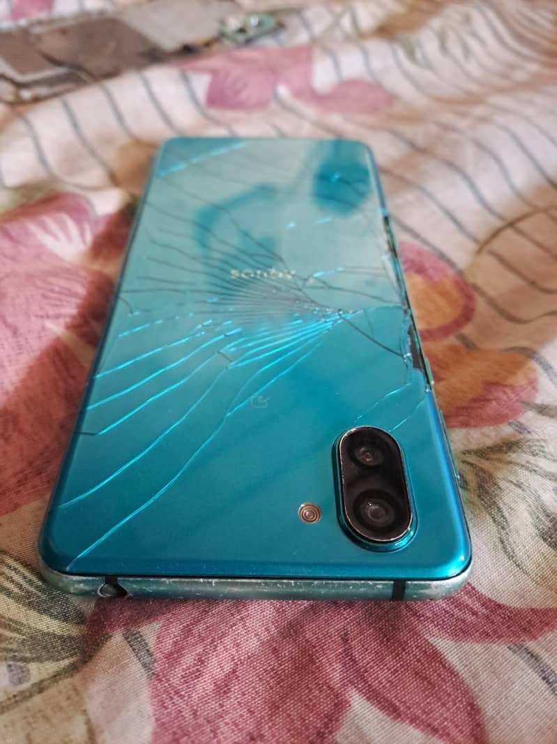 Sharp Aquos R3 read add 3