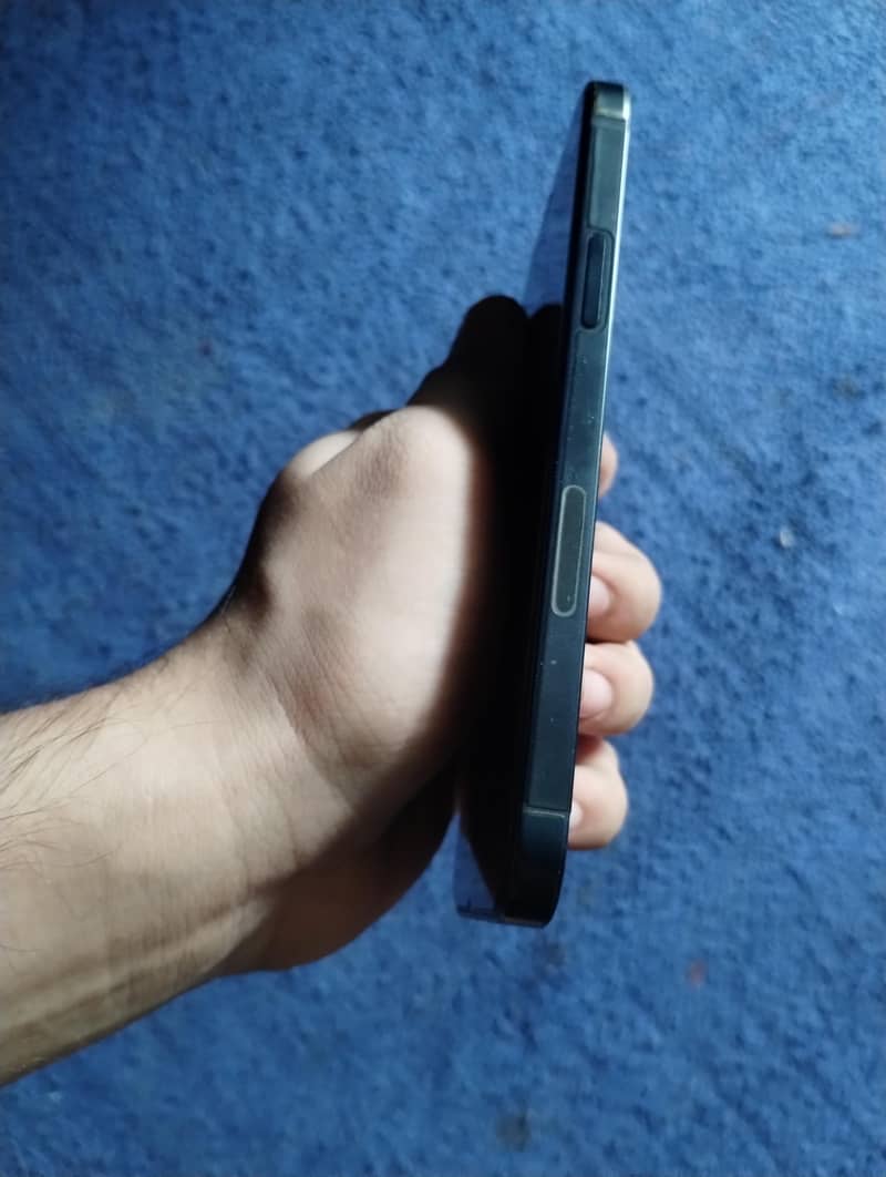 Apple iPhone 12 3