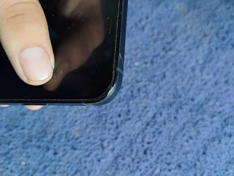 Apple iPhone 12 6