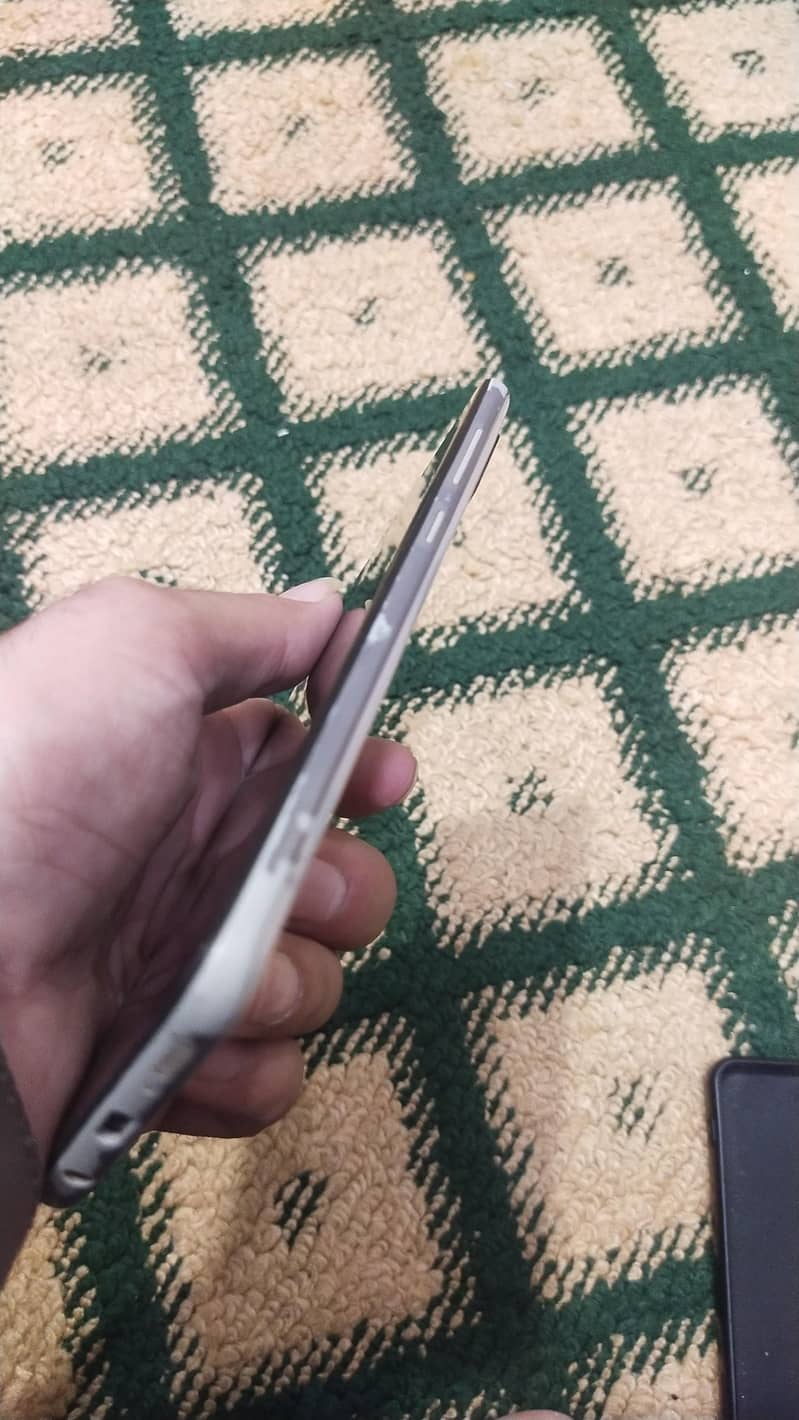 Samsung Mobile A51 1
