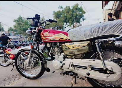 gold addition bike