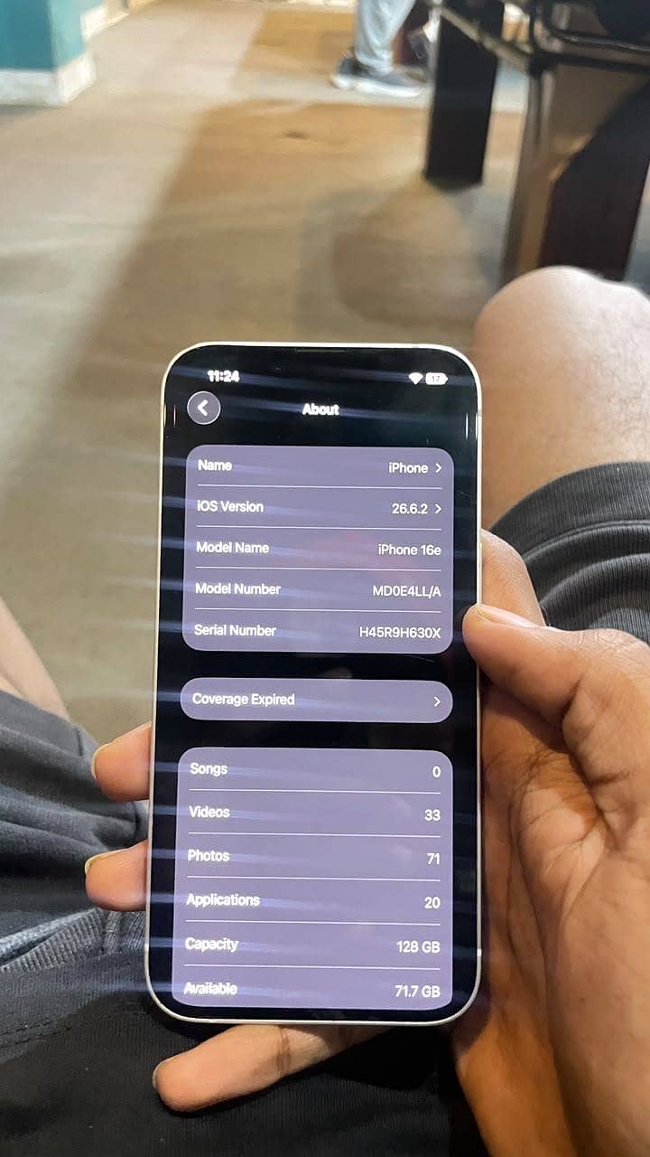 Apple iPhone 16e 2