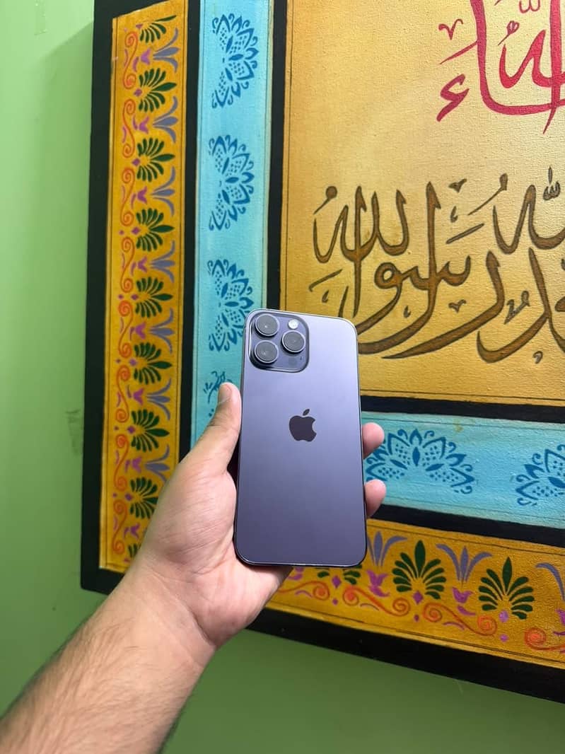 Apple iPhone 14 Pro Max 0