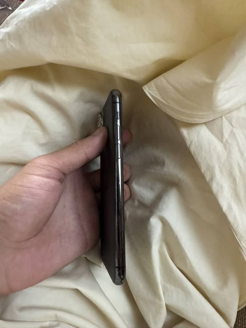 Apple iPhone 11 2