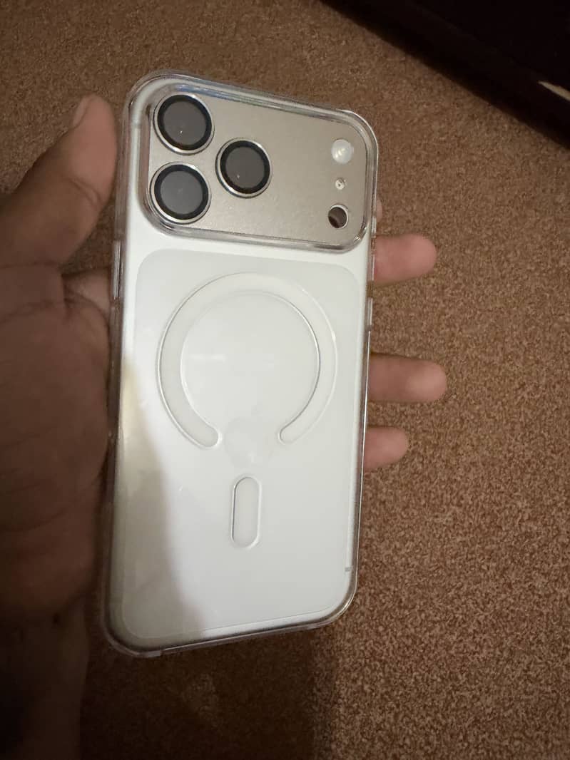 Apple iPhone 17 Pro Max 6