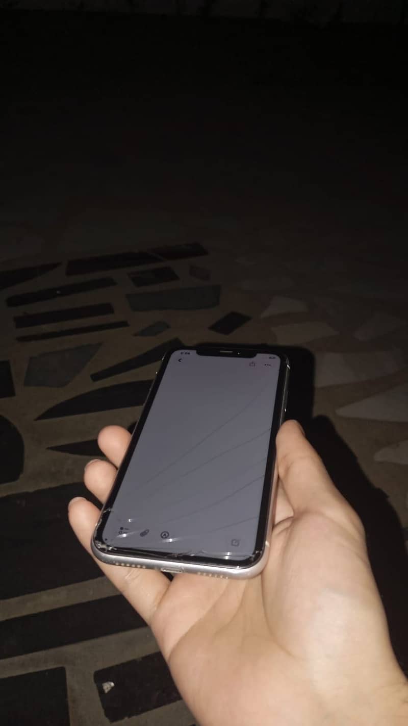 Apple iPhone 11 5