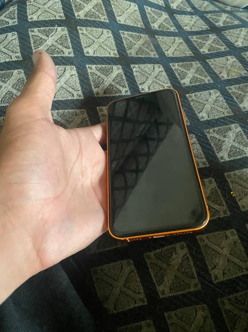 Apple iPhone XR 2