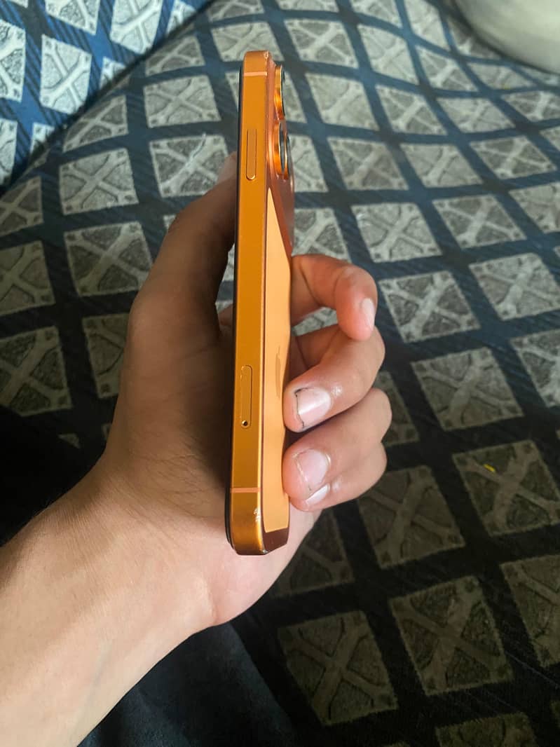 Apple iPhone XR 4