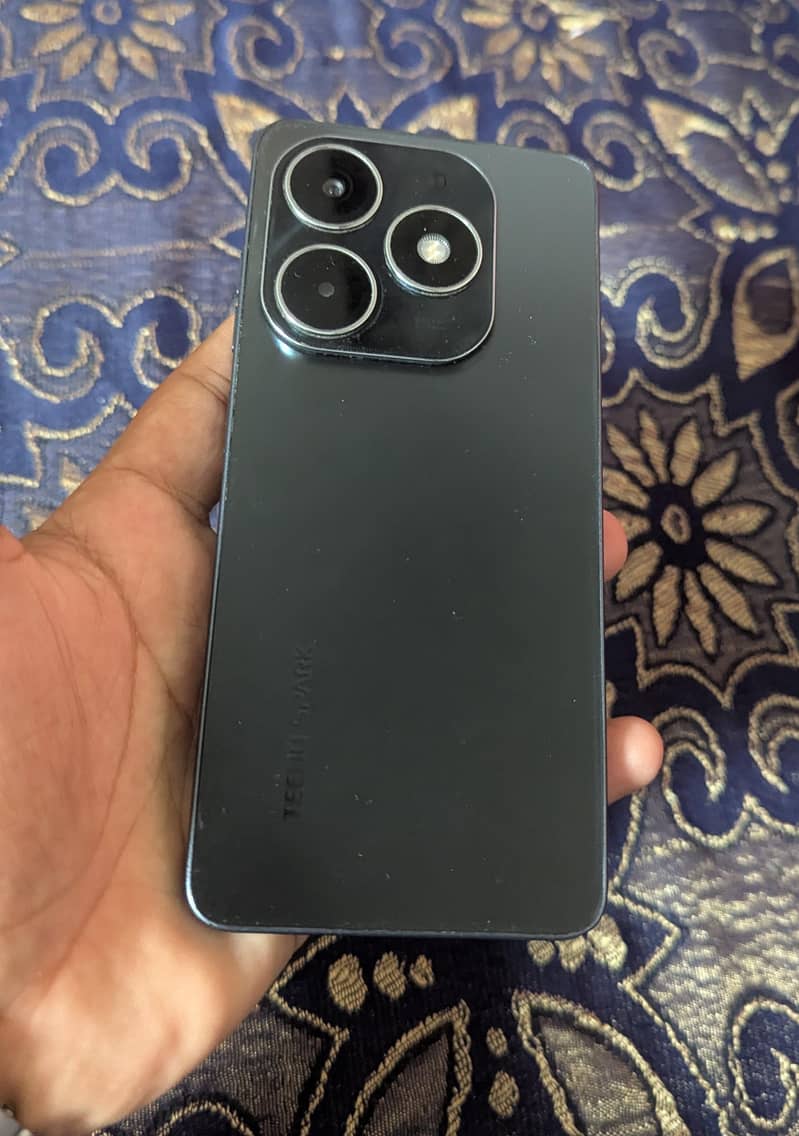 Tecno Spark 20 0