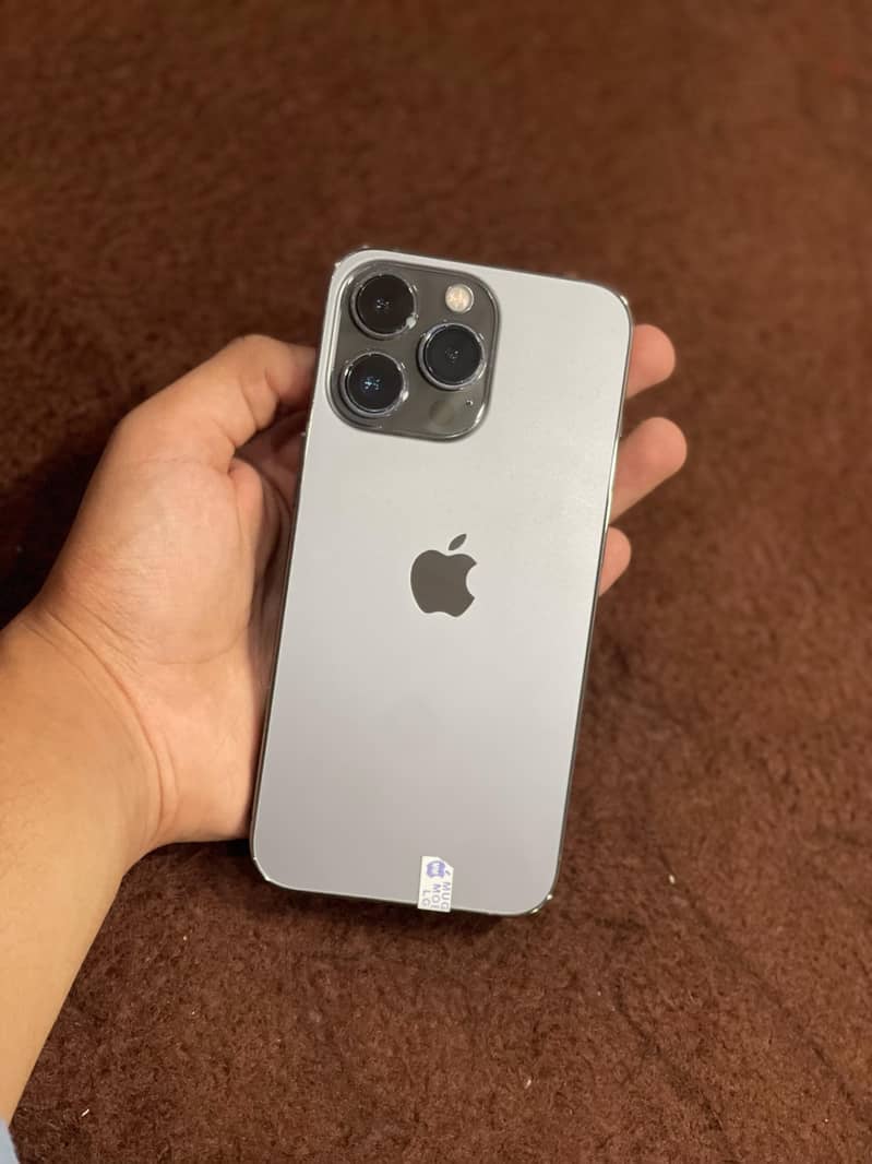 Apple iPhone 13 Pro 1