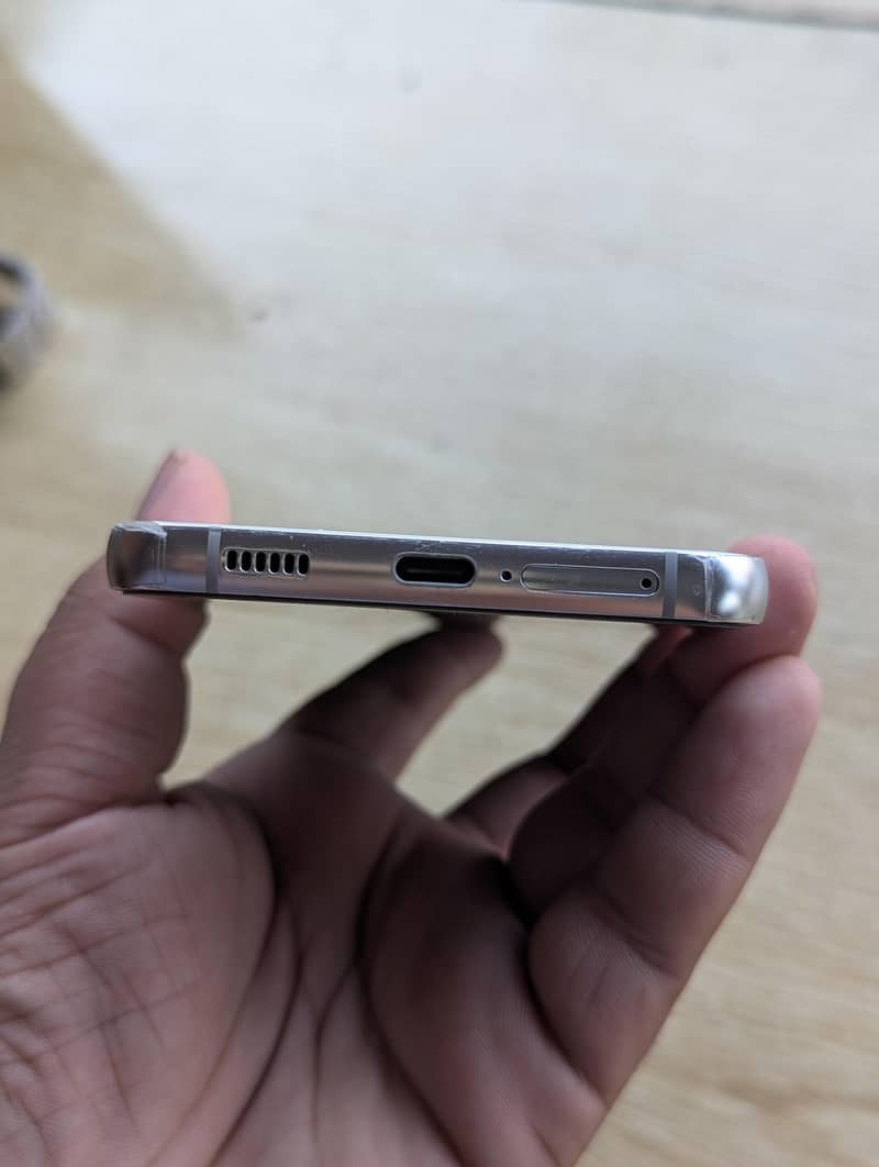 Samsung S22 Plus 1