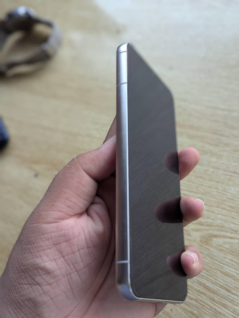 Samsung S22 Plus 4