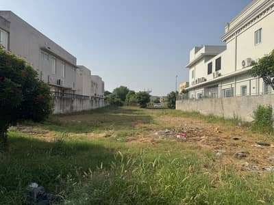 1 KANAL PLOT FOR SALE IN PHASE 7 BLOCK T