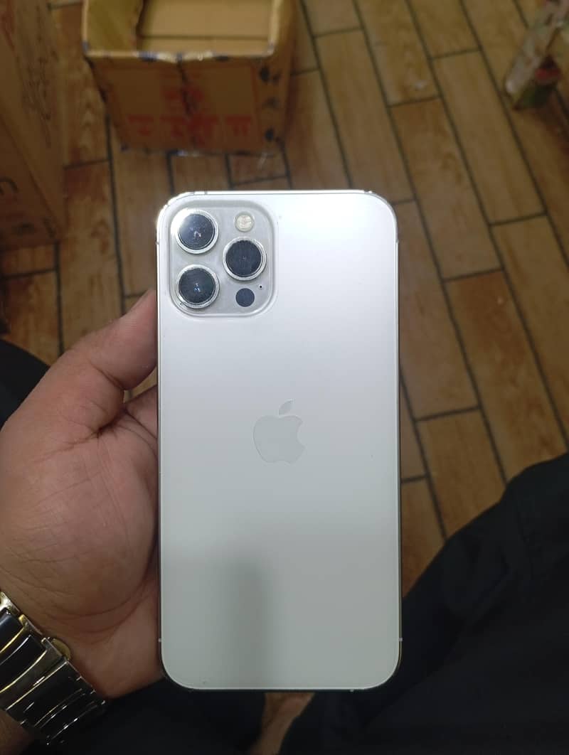 Apple iPhone 12 Pro Max 3