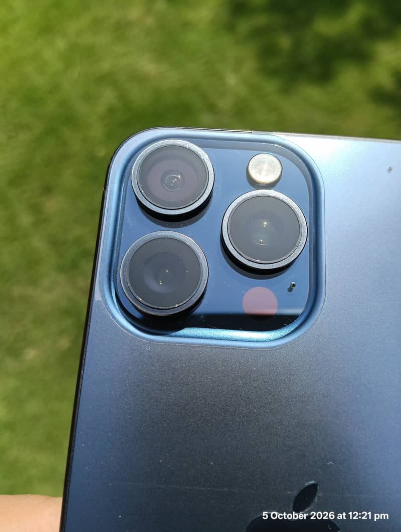 Apple iPhone 15 Pro Max 5