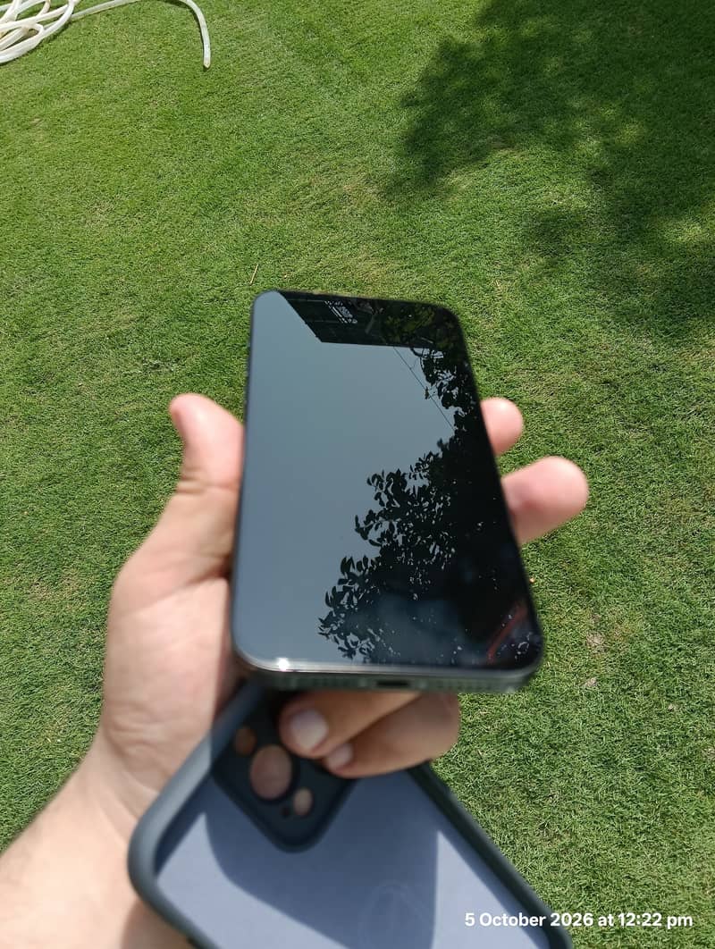 Apple iPhone 15 Pro Max 10