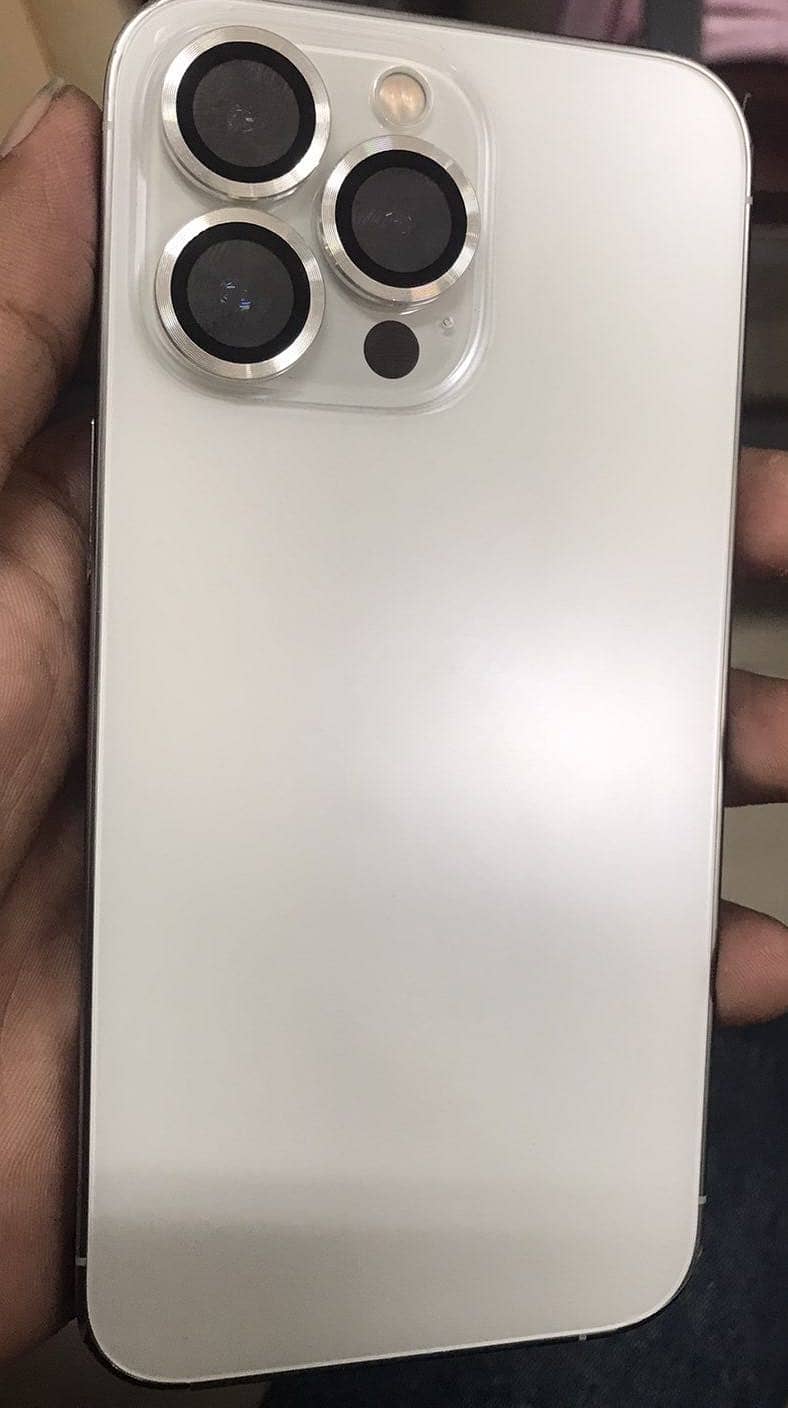 Apple iPhone 13 Pro 3