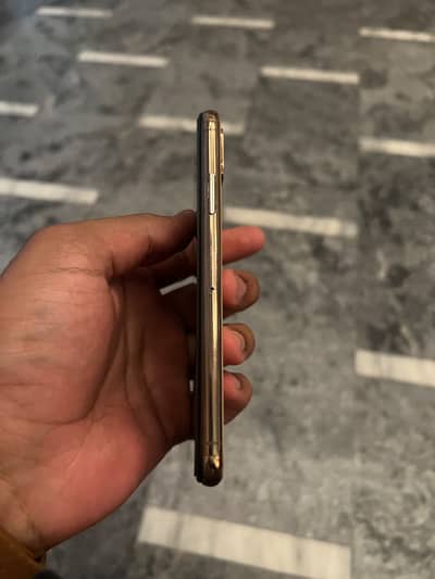 Apple iPhone XS
