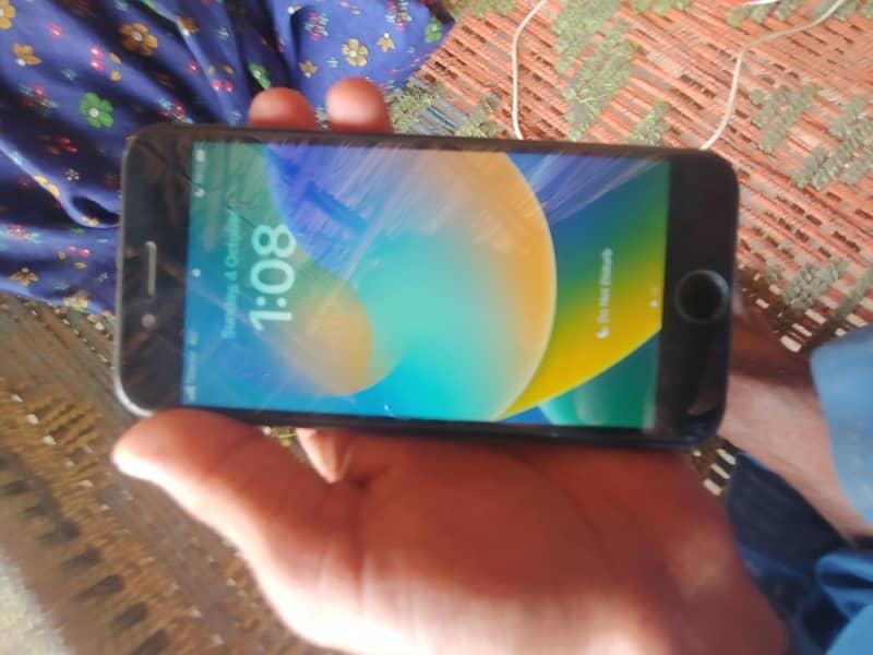 Apple iPhone 8 1