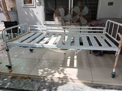 Patient Bed Portable with one side support