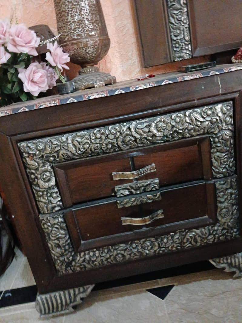 original Solid Sheesham bed set for sell 3