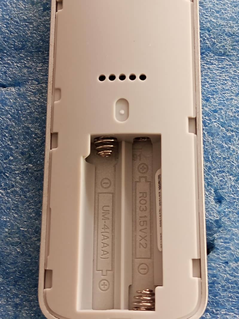 HAIER VOICE BLUETOOTH REMOTE LED 4