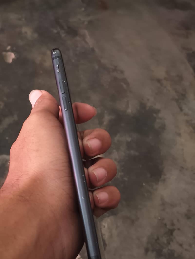 Apple iPhone 7 Plus 5