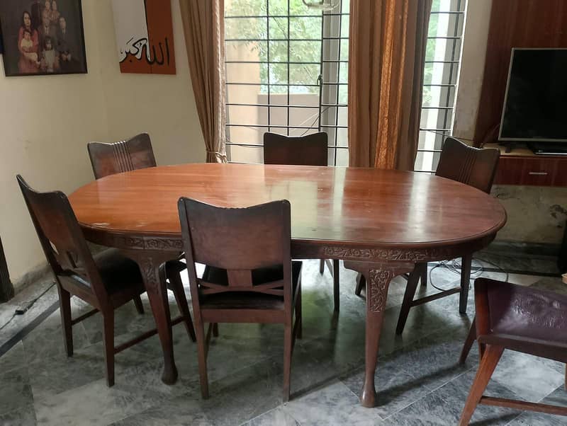 Solid wood chinoiti table (read description) 0