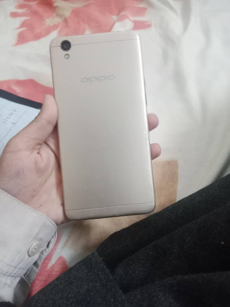 OPPO A37 1